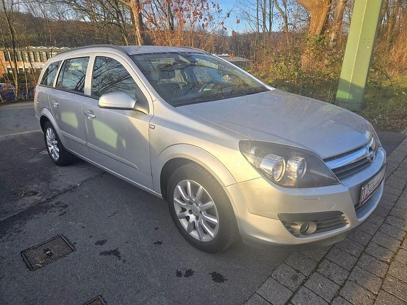 Gebraucht Opel Astra Edition 105 PS (77 kW) 2005 Silber Limousine