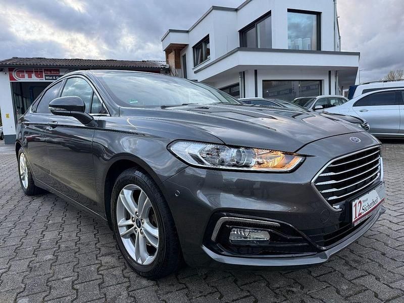 Gebraucht Ford Mondeo Titanium 165 PS (121 kW) 2019 Grau Limousine
