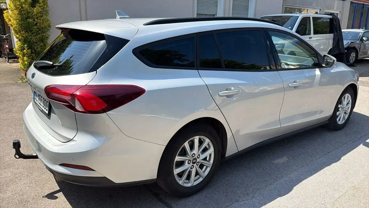 Gebraucht Ford Focus Cool & Connect 120 PS (88 kW) 2022 Silber Kombi