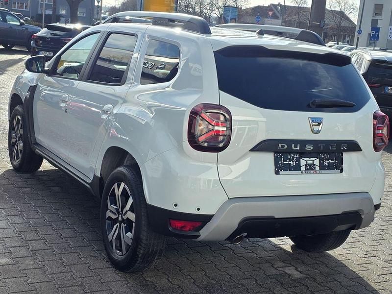 Używany Dacia Duster Prestige 131 KM (96 kW) 2022 Biały SUV