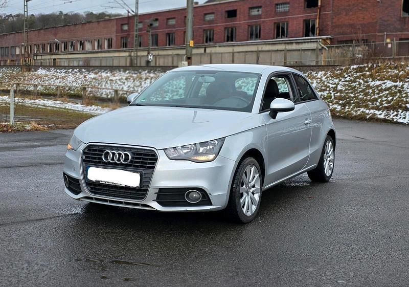 Gebraucht Audi A1 Ambiente 105 PS (77 kW) 2010 Silber Kleinwagen