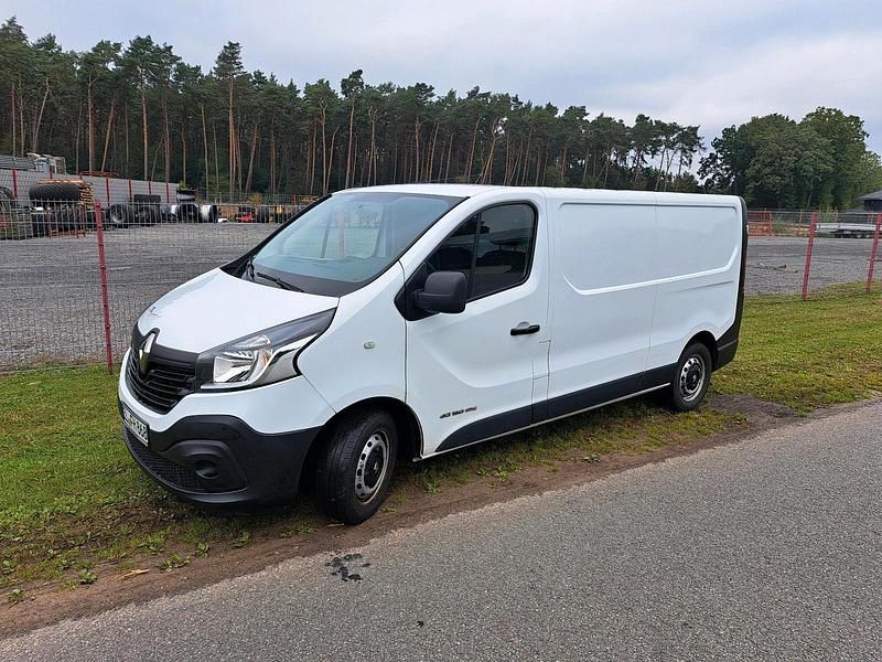 Weiß Gebraucht 2016 Renault Trafic Van | 7.700 € - Bild 1/4