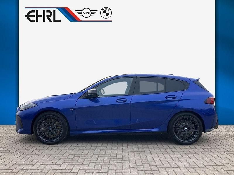 Ny BMW M135 Performance 300 HK (220 kW) 2026 Blå Hatchback