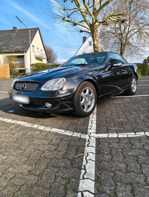 Gebraucht Mercedes SLK230 197 PS (144 kW) 2000 Schwarz Cabrio