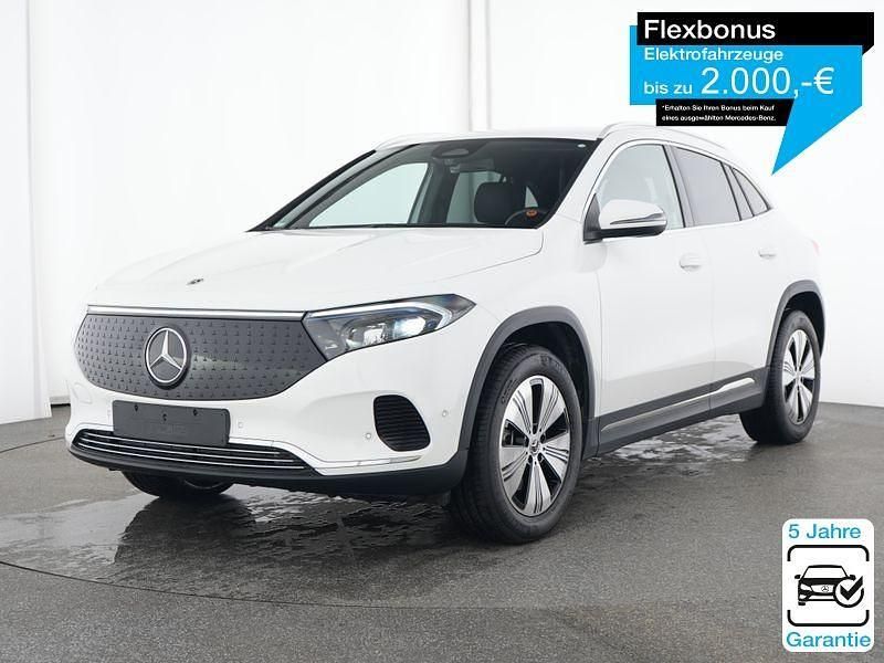 Weiß Gebraucht 2025 Mercedes EQA250 Progressive SUV | 35.890 € (Fairer Preis) - Bild 1/4