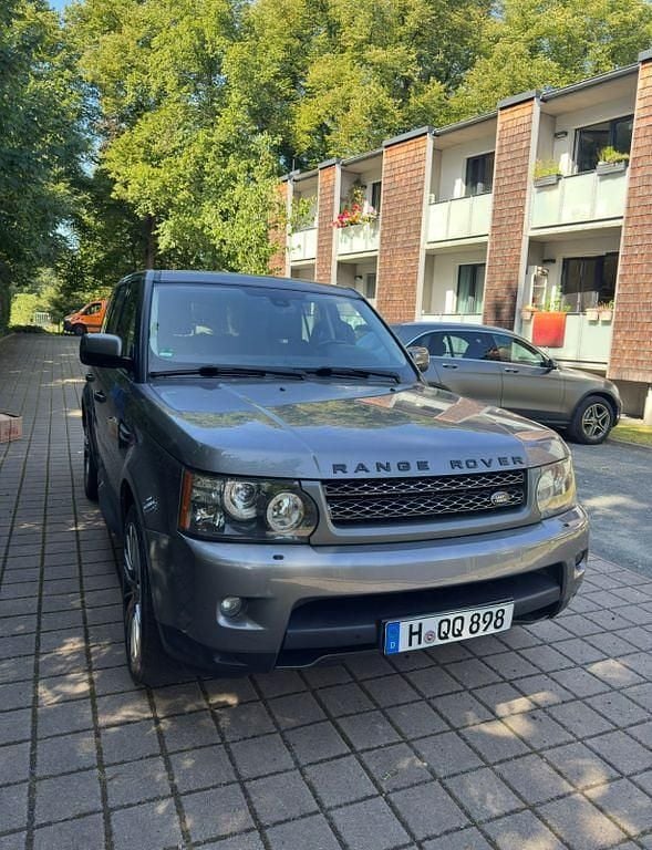 Grau Gebraucht 2011 Land Rover Range Rover Sport SUV | 9.500 € (Superpreis) - Bild 1/4