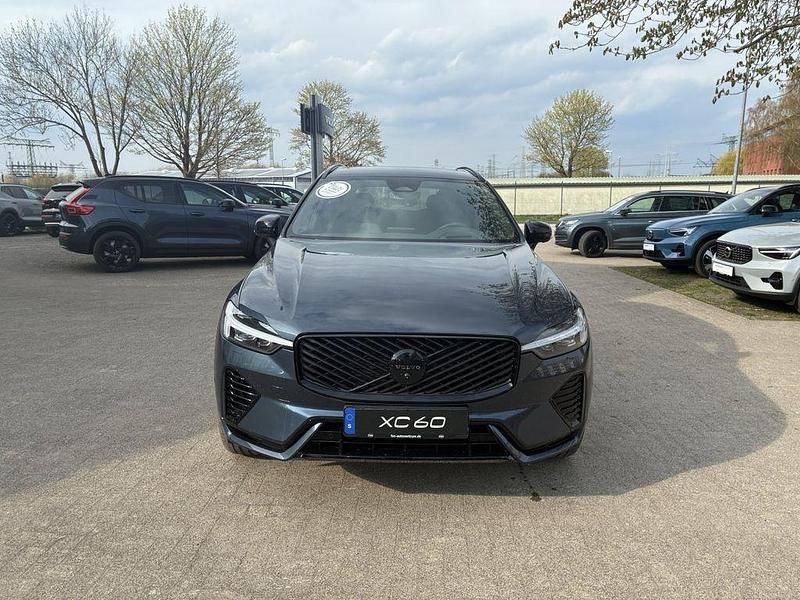 Neu Volvo XC60 Plus 349 PS (256 kW) 2026 Blau SUV