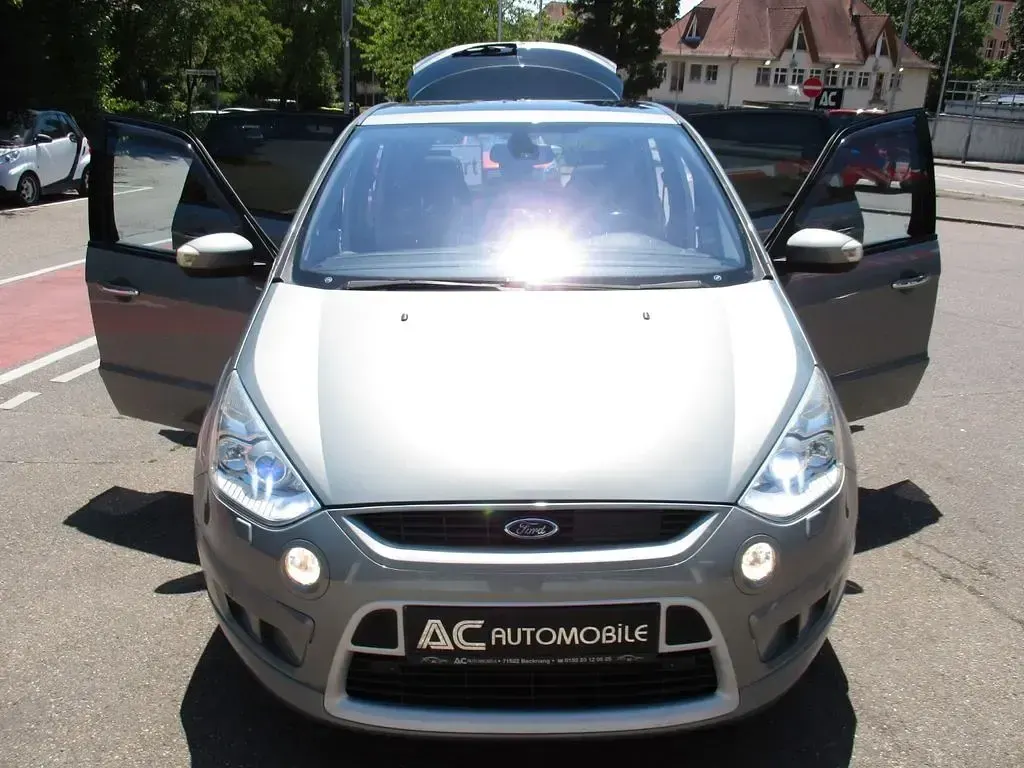 Gebraucht Ford S-MAX Titanium S 140 PS (102 kW) 2009 Grau Van / Kleinbus
