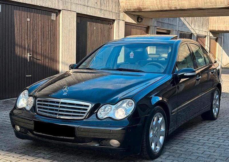 Gebraucht Mercedes C240 170 PS (125 kW) 2004 Schwarz Limousine
