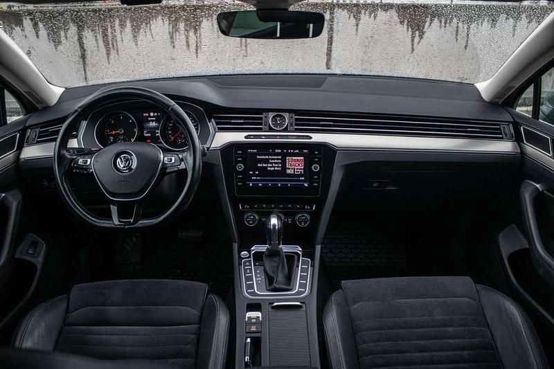 Gebraucht VW Passat Highline 190 PS (139 kW) 2018 Silber Kombi