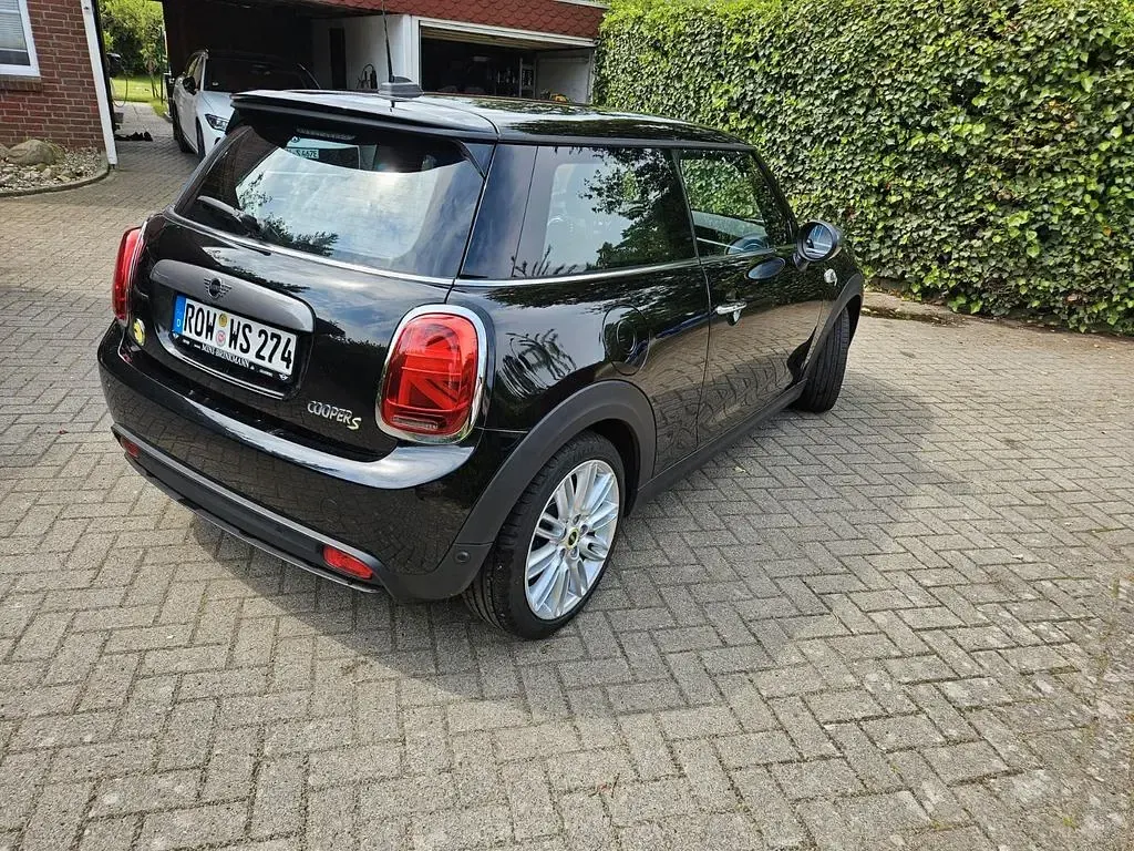 Gebraucht Mini Cooper SE 135 kW (184 PS) 2020 Schwarz Kleinwagen