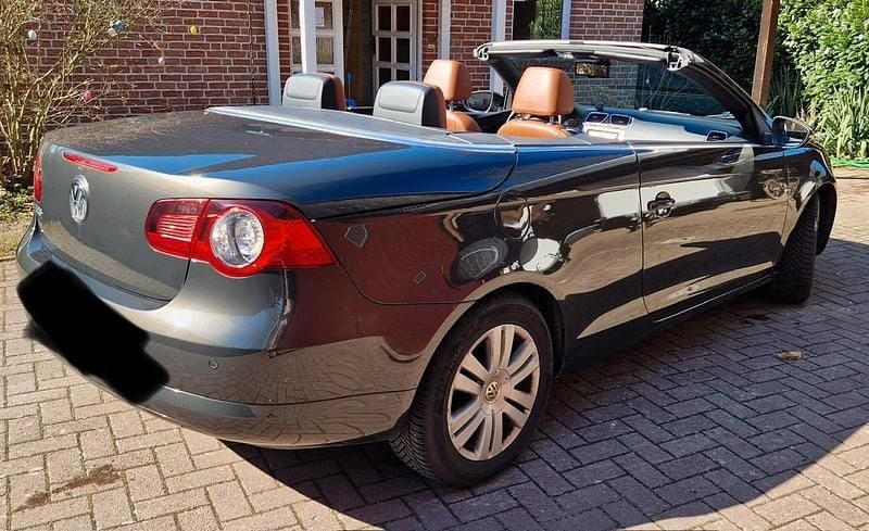 Gebraucht VW Eos 160 PS (117 kW) 2009 Braun Cabrio
