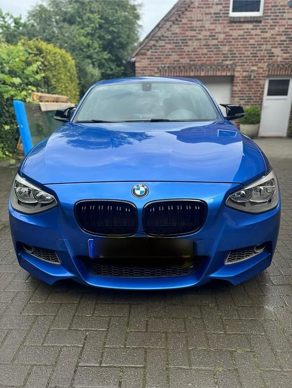 Blau Gebraucht 2013 BMW 116 M Sport Kleinwagen | 11.800 € (Teuer) - Bild 1/4