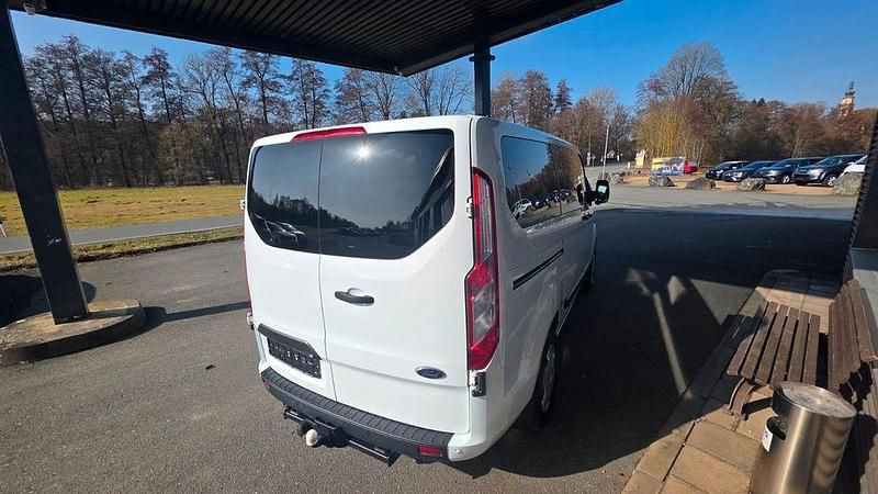 Gebraucht Ford Transit 170 PS (125 kW) 2019 Weiß Kombi