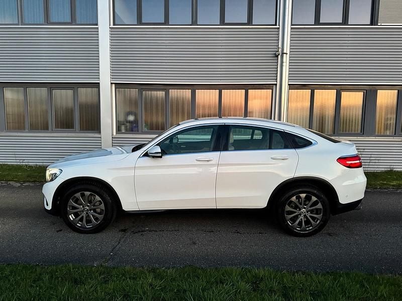 Gebraucht Mercedes GLC350 258 PS (189 kW) 2017 Weiß Coupé
