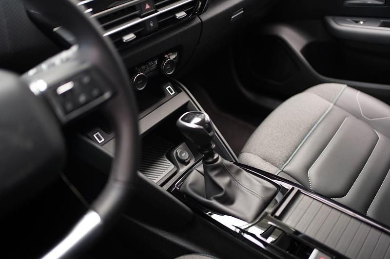 Gebraucht Citroën C4 PureTech 131 PS (96 kW) 2021 Weiß Limousine