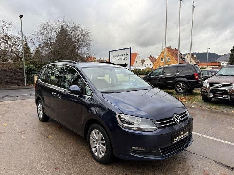 Gebraucht VW Sharan Comfortline 140 PS (102 kW) 2012 Blau Van / Kleinbus