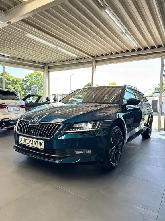 Gebraucht Skoda Superb Style 150 PS (110 kW) 2017 Blau Kombi