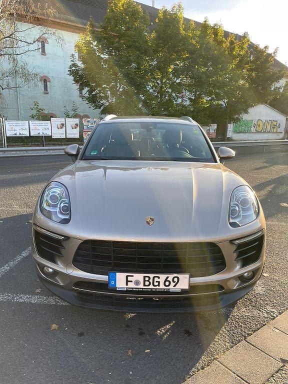 Gebraucht Porsche Macan S 258 PS (189 kW) 2016 Gold SUV