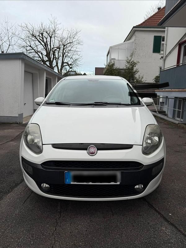 Weiß Gebraucht 2011 Fiat Punto Evo Kleinwagen | 2.950 € (Guter Preis) - Bild 1/4