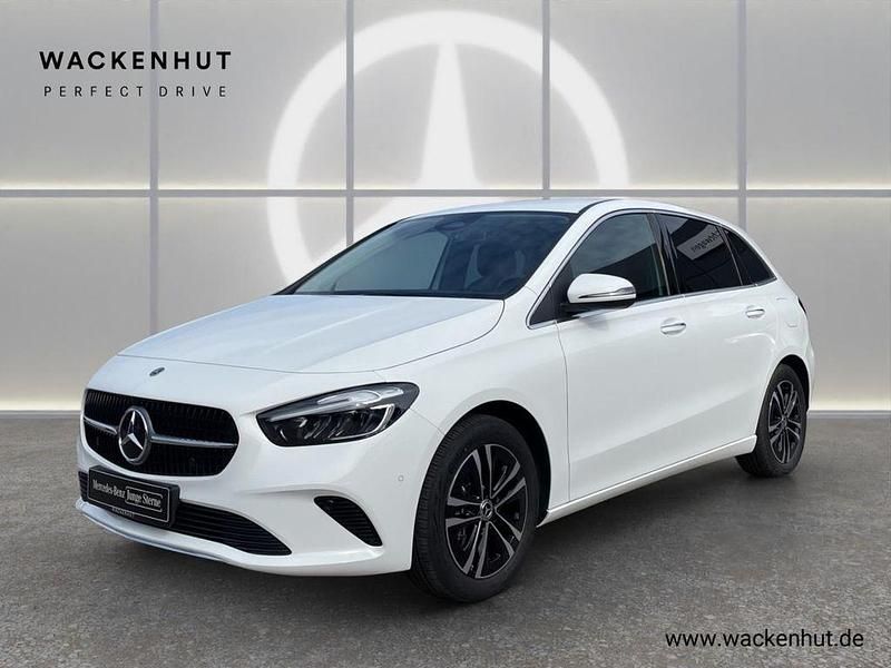 Gebraucht Mercedes E250 Advanced 218 PS (160 kW) 2024 Weiß Limousine