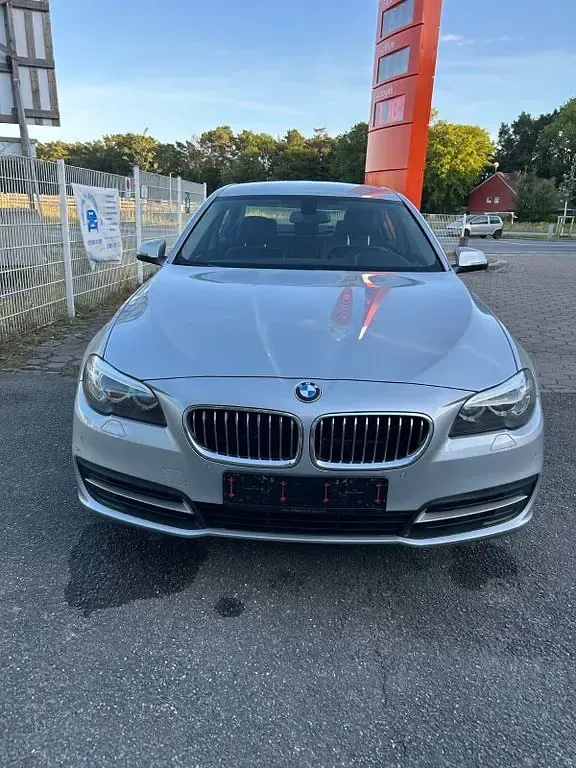 Gebraucht BMW 520 184 PS (135 kW) 2014 Silber Limousine