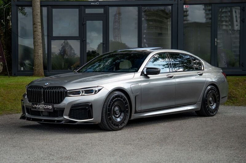 Grau Gebraucht 2020 BMW 745e Limousine | 54.000 € (Fairer Preis) - Bild 1/4
