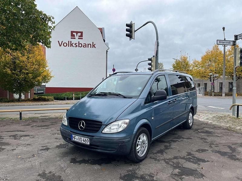 Grau Gebraucht 2009 Mercedes Vito Van / Kleinbus | 8.490 € - Bild 1/4