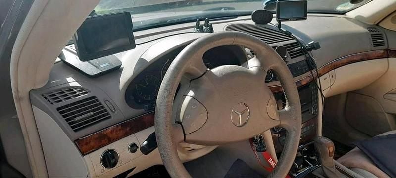 Second-hand Mercedes E200 163 CP (119 kW) 2003 Gri Berlinǎ