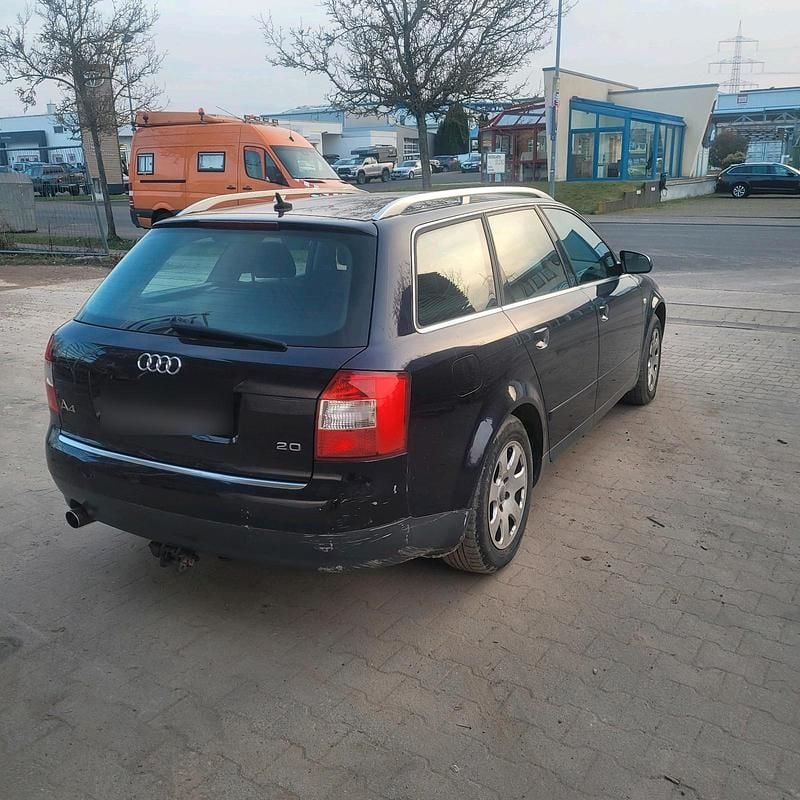 Gebraucht Audi A4 130 PS (95 kW) 2002 Schwarz Kombi