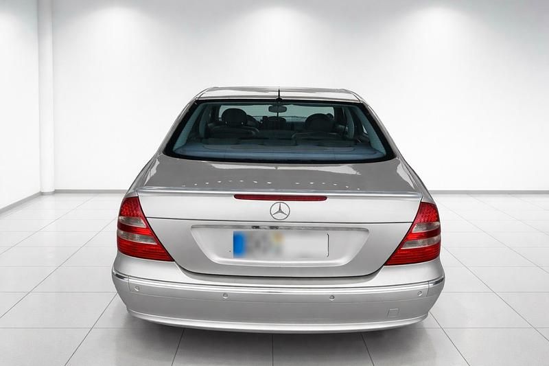 Gebraucht Mercedes E320 224 PS (164 kW) 2003 Silber Limousine