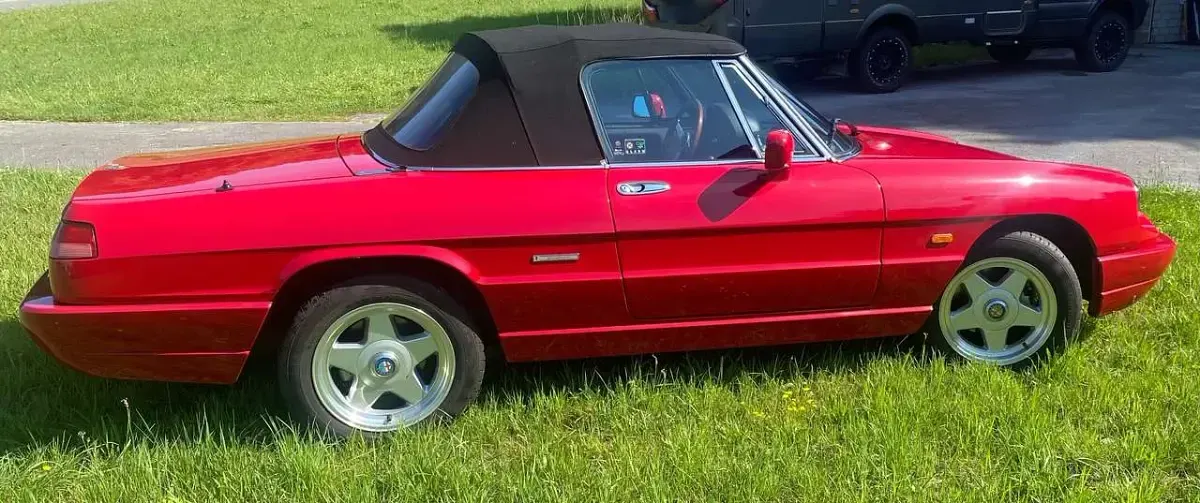 Gebraucht Alfa Romeo Spider 120 PS (88 kW) 1993 Rot Cabrio