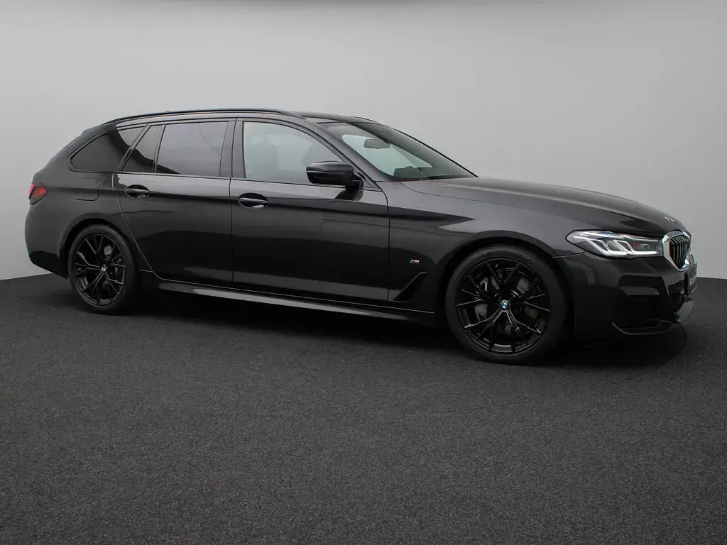 Gebraucht BMW 540 M Sport 340 PS (250 kW) 2022 Sophistograu brillanteffekschwarz Limousine