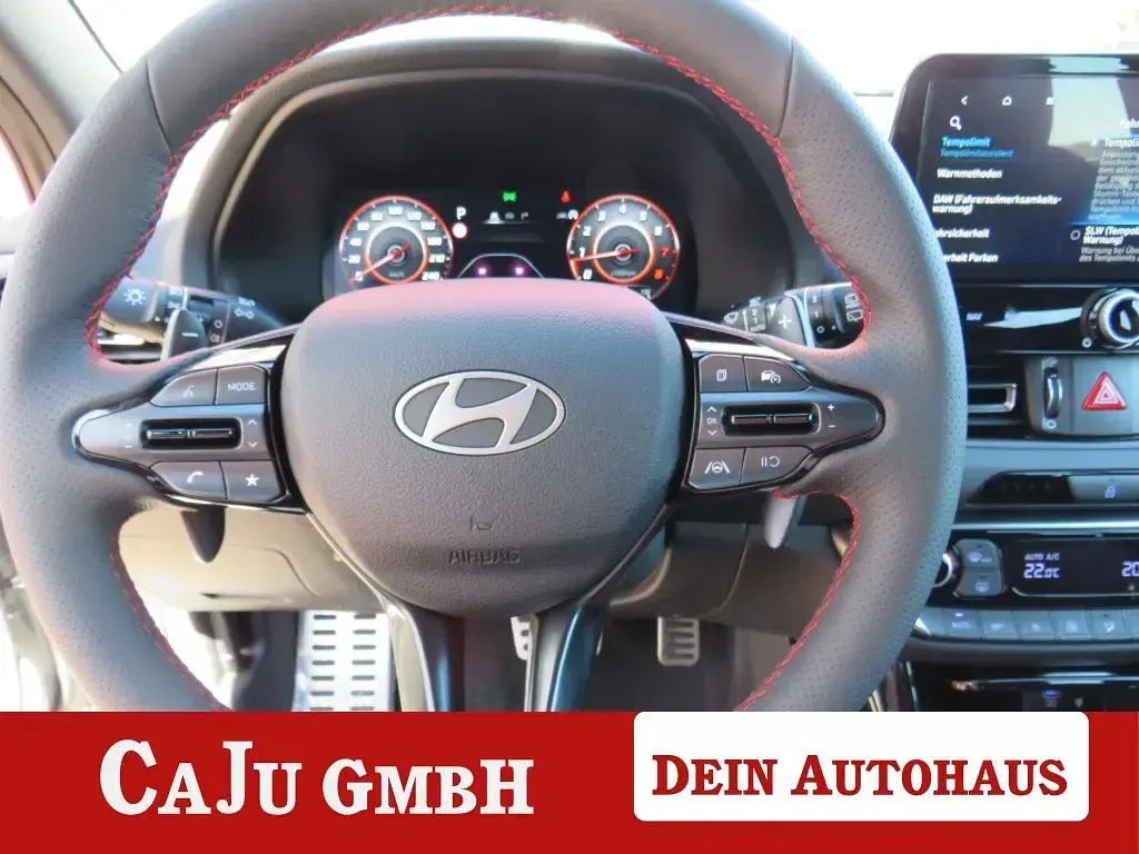 Neu Hyundai i30 N Line 150 PS (110 kW) 2026 Schwarz Limousine