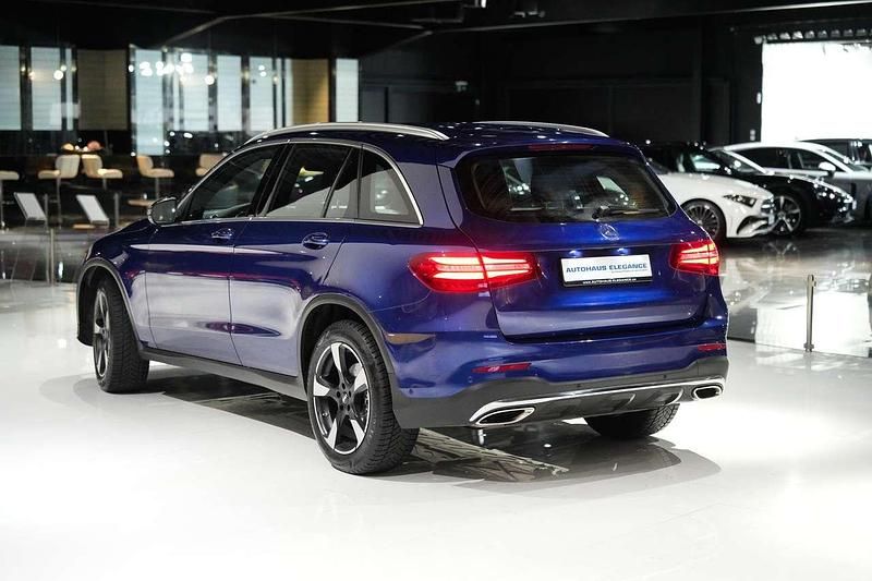 Gebraucht Mercedes GLC300 AMG line 245 PS (180 kW) 2017 Blau SUV