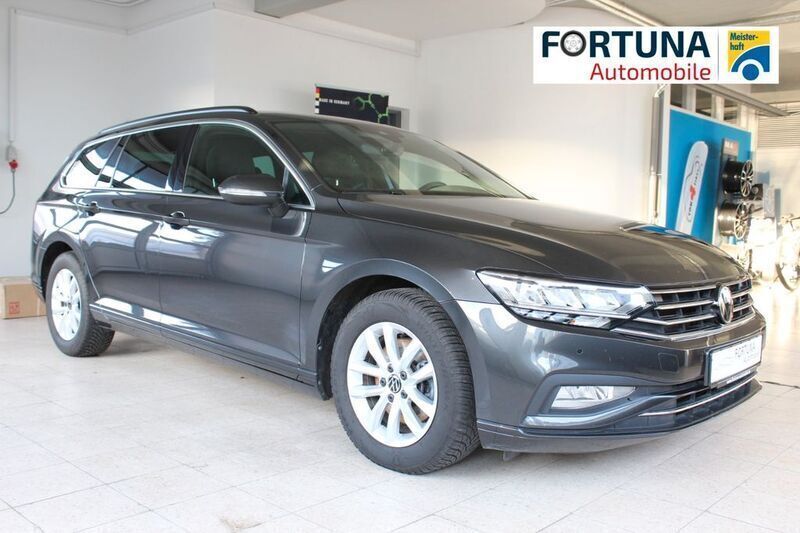 Grau Gebraucht 2022 VW Passat Business Kombi | 19.980 € (Guter Preis) - Bild 1/2