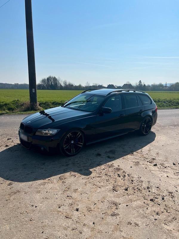Gebraucht BMW 330 M Performance 245 PS (180 kW) 2009 Schwarz Kombi