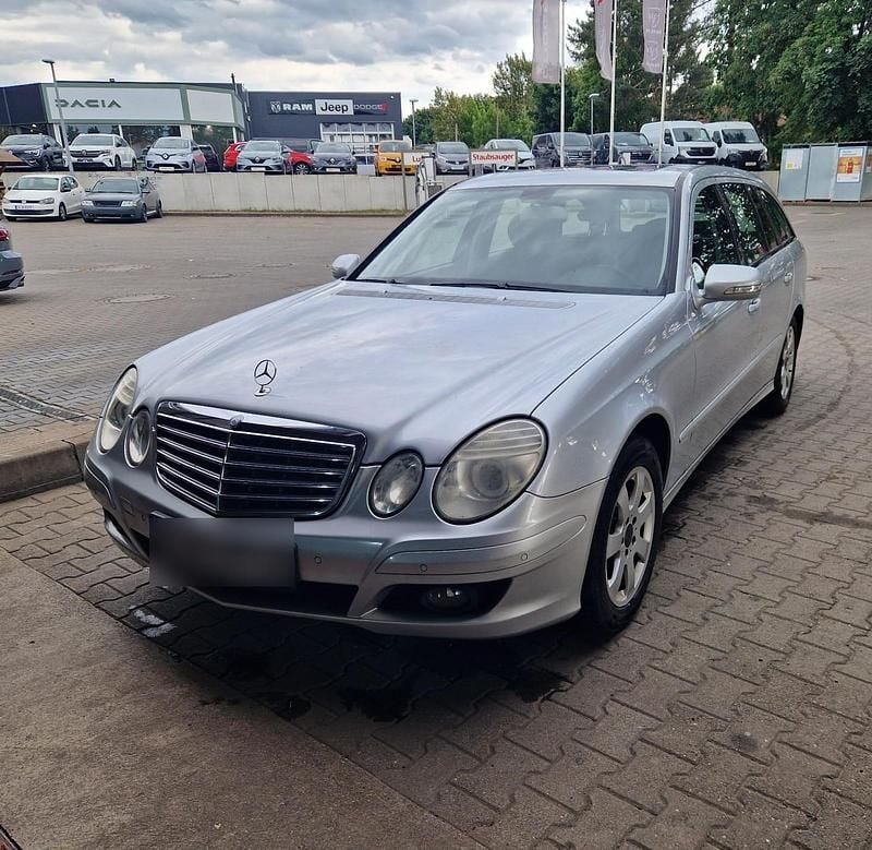 Gebraucht Mercedes E280 Avantgarde 190 PS (139 kW) 2007 Silber Kombi