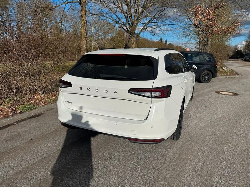 Gebraucht Skoda Superb Selection 150 PS (110 kW) 2024 Weiß Kombi