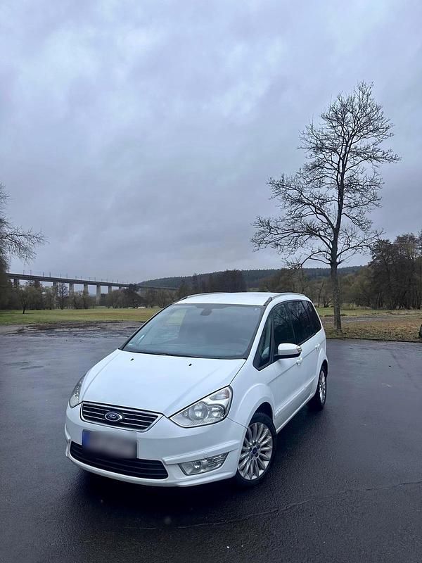 Gebraucht Ford Galaxy 163 PS (119 kW) 2014 Weiß Van / Kleinbus