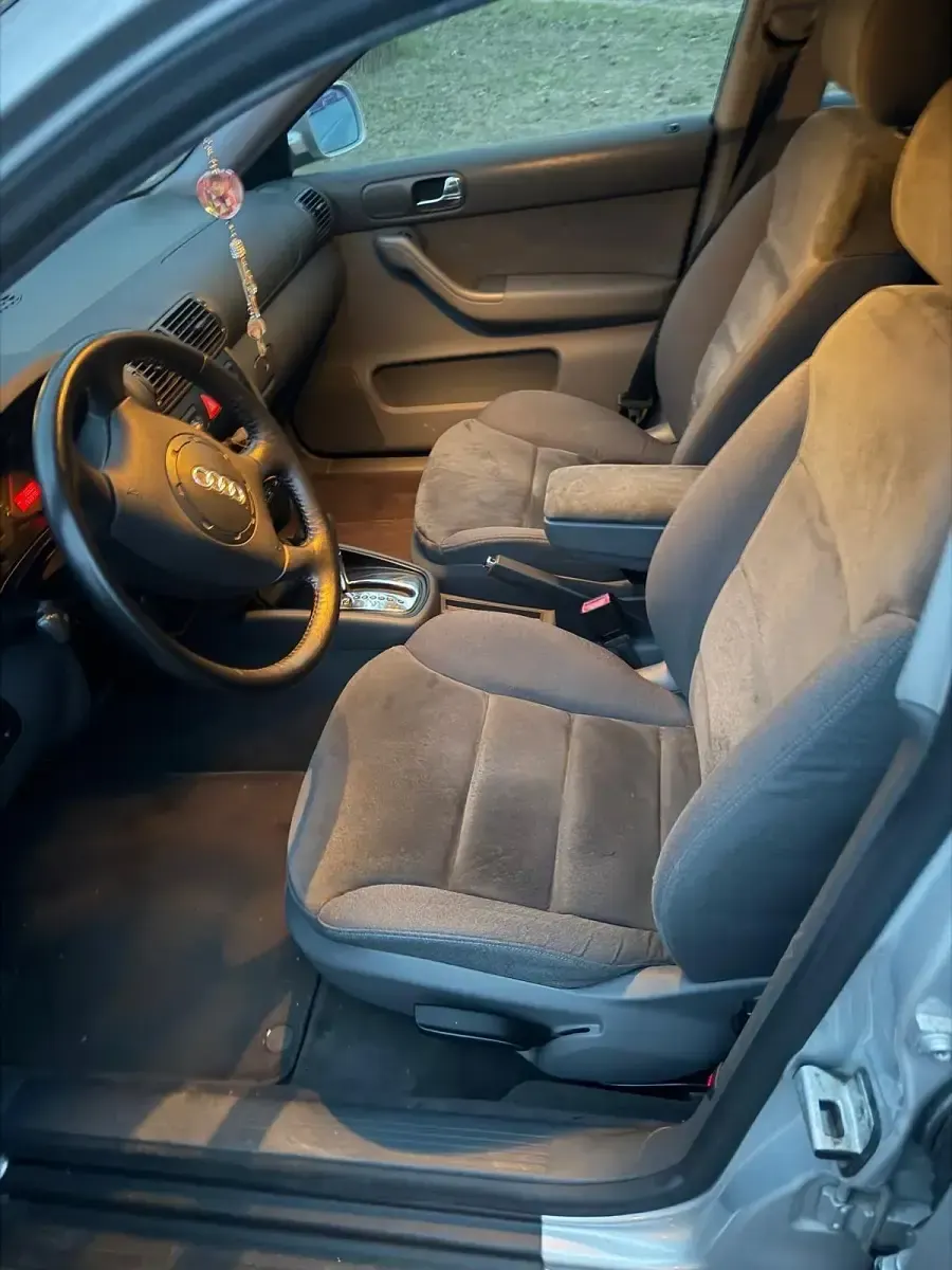 Gebraucht Audi A3 125 PS (91 kW) 1999 Silber Kleinwagen