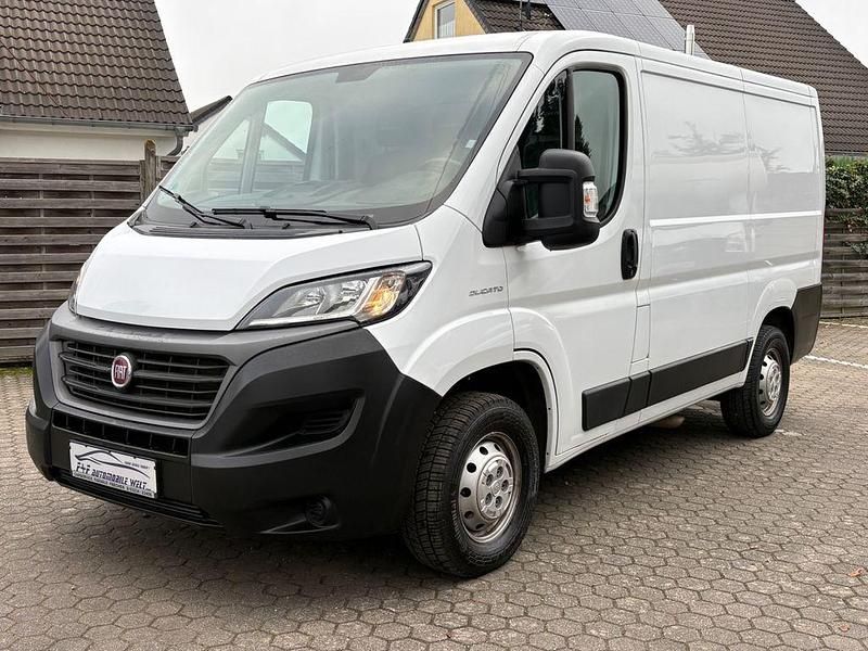 Weiß Gebraucht 2020 Fiat Ducato Van | 18.890 € (Guter Preis) - Bild 1/4