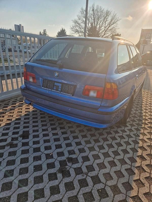Second-hand BMW 528 Basis 2000 Albastru Break