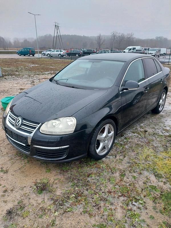 Gebraucht VW Jetta 140 PS (102 kW) 2006 Grau Limousine