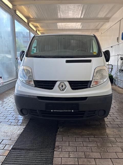 Weiß Gebraucht 2012 Renault Traffic Van / Kleinbus | 5.000 € - Bild 1/4
