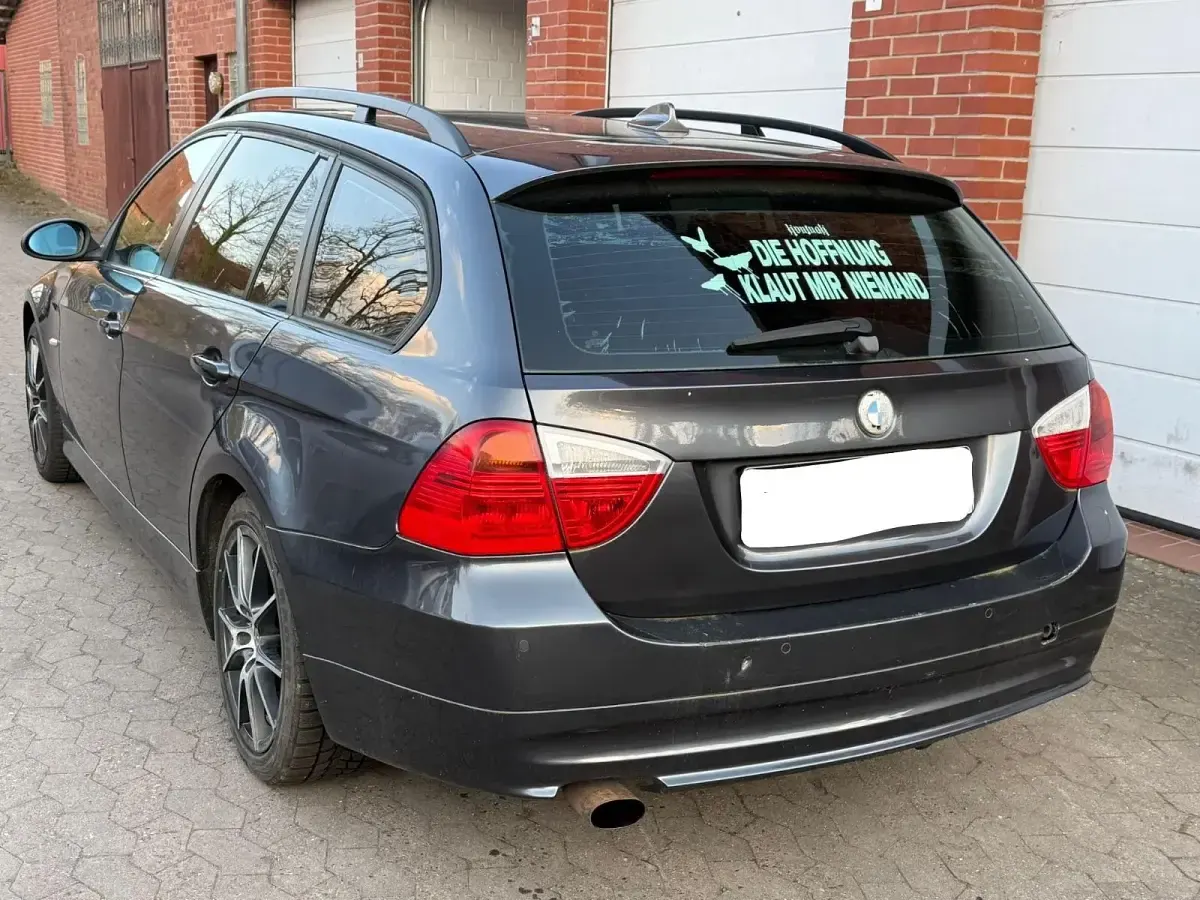 Gebraucht BMW 318 129 PS (94 kW) 2006 Grau Kombi