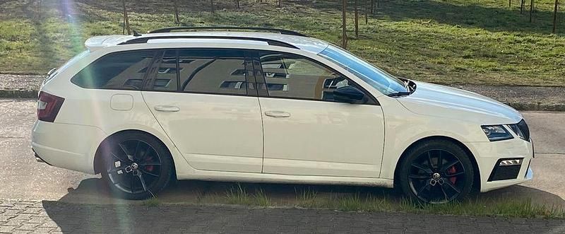 Gebraucht Skoda Octavia vRS 184 PS (135 kW) 2018 Weiß Kombi