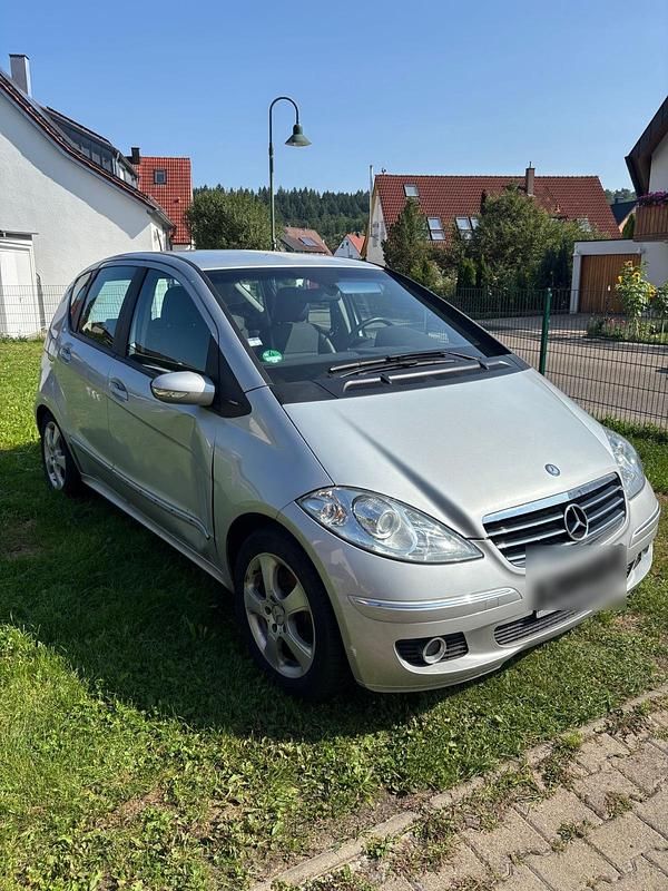 Grau Gebraucht 2004 Mercedes A170 Avantgarde Kleinwagen | 1.000 € (Superpreis) - Bild 1/4