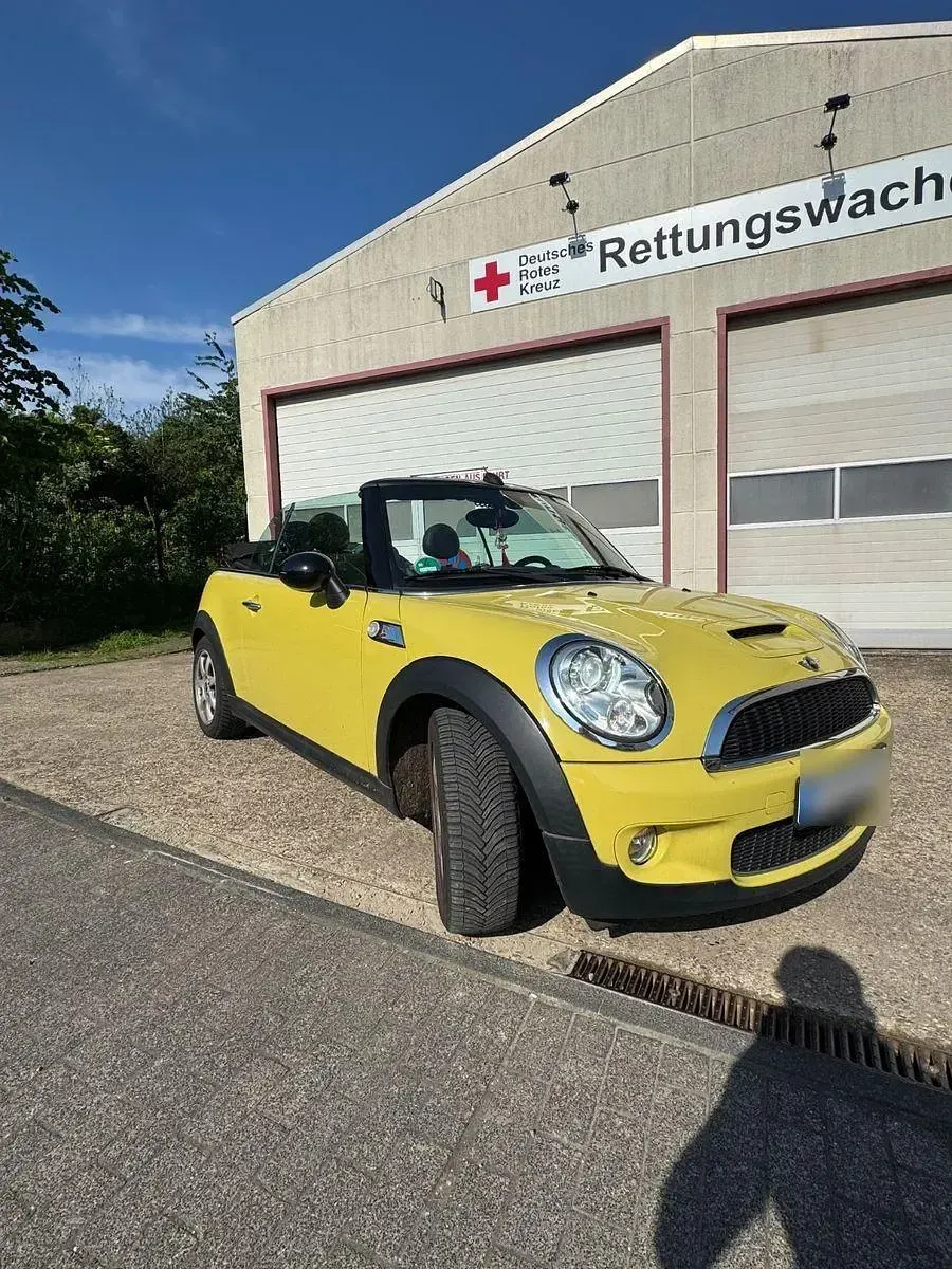 Usata Mini Cooper S Cabriolet 174 CV (127 kW) 2010 Giallo Cabrio