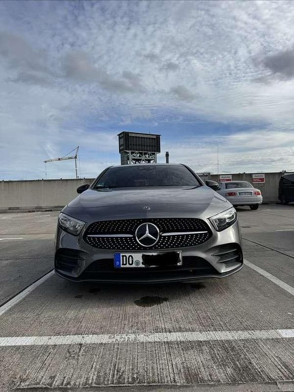 Gebraucht Mercedes A200 150 PS (110 kW) 2019 Grau Kleinwagen